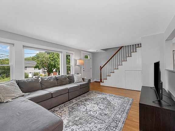5th image of 24 Ballardvale St