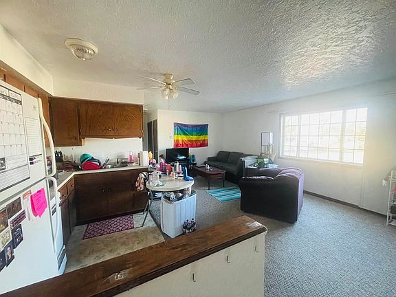 5th image of 305 Main St