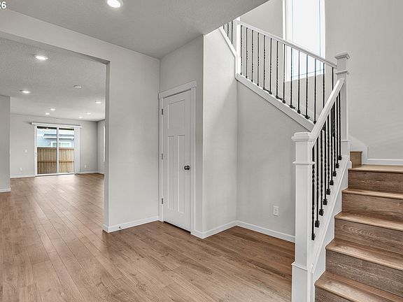 5th image of 4198 SE 76th Ave