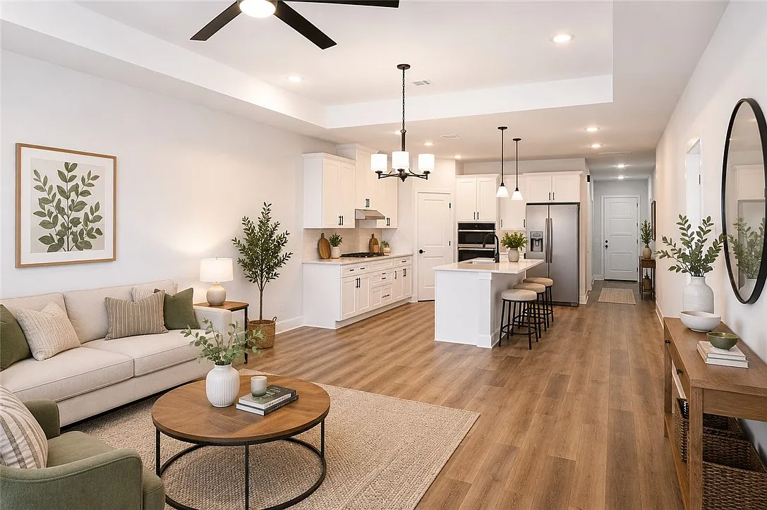 3 bed, 1882 sqft, $2,100 — Photo 3