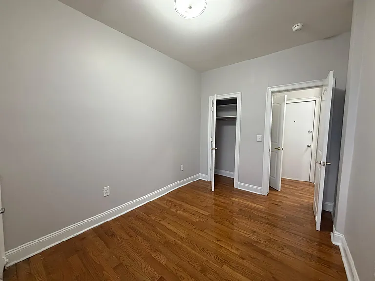 863 Pavonia Ave #11E — Photo 5