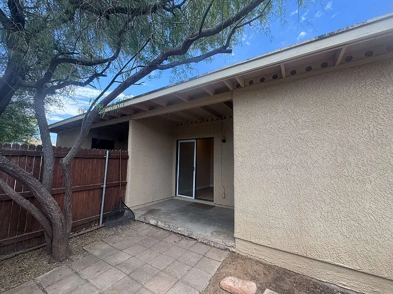 3525 E Flower St #9 — Photo 10