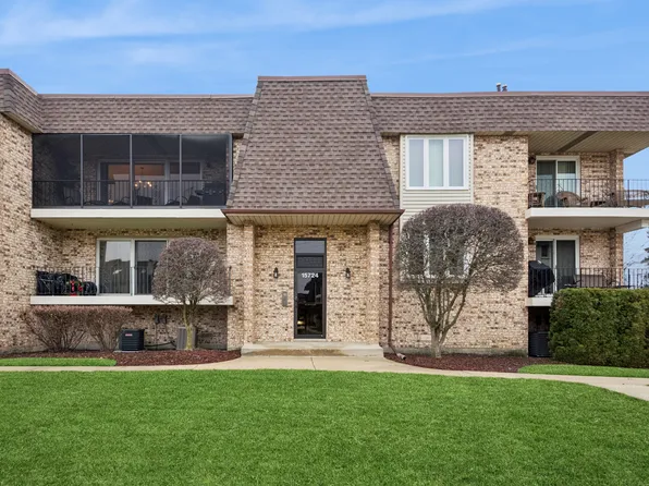 15724 Foxbend Ct APT 2N, Orland Park, IL 60462