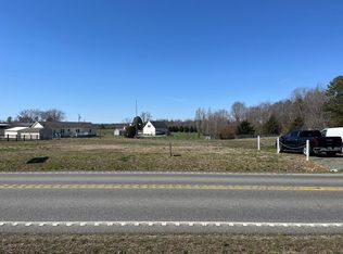 173 E Hampton Hall Rd, Callao, VA 22435