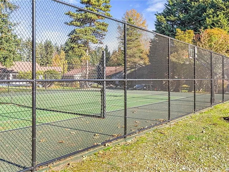 1106 Bellefield Park Ln — Photo 27