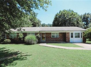 2103 E Lee St, Fayetteville, AR 72701