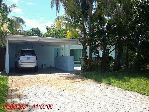 2nd image of 736 SE 9th Ave