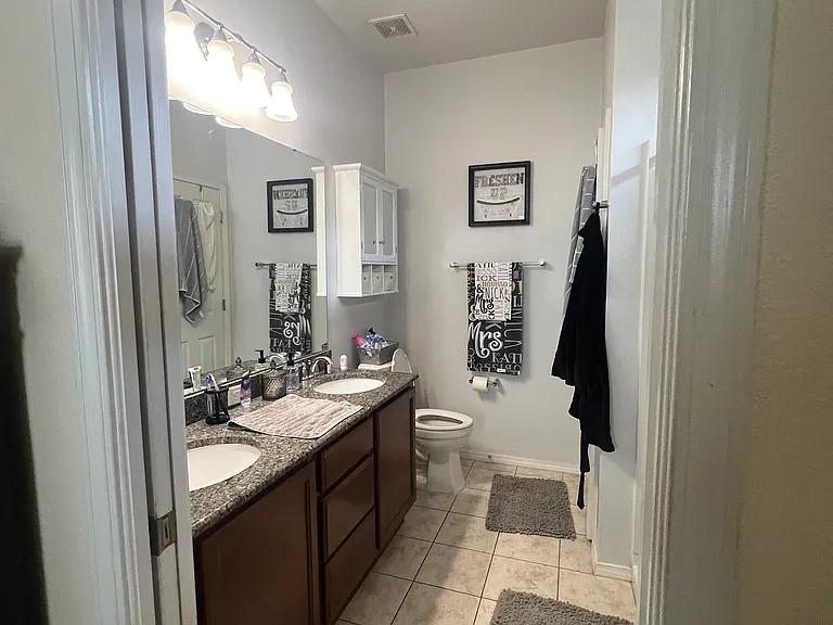 15261 Stone House Dr — Photo 12