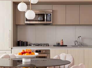 7 Dey St #15F, New York, NY 10007