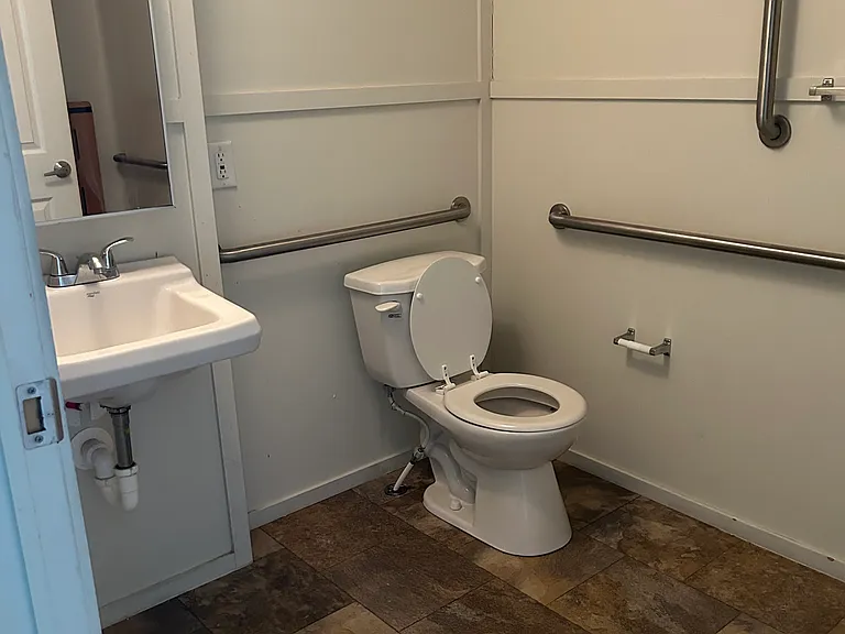 800 Cardinal St #11 — Photo 4