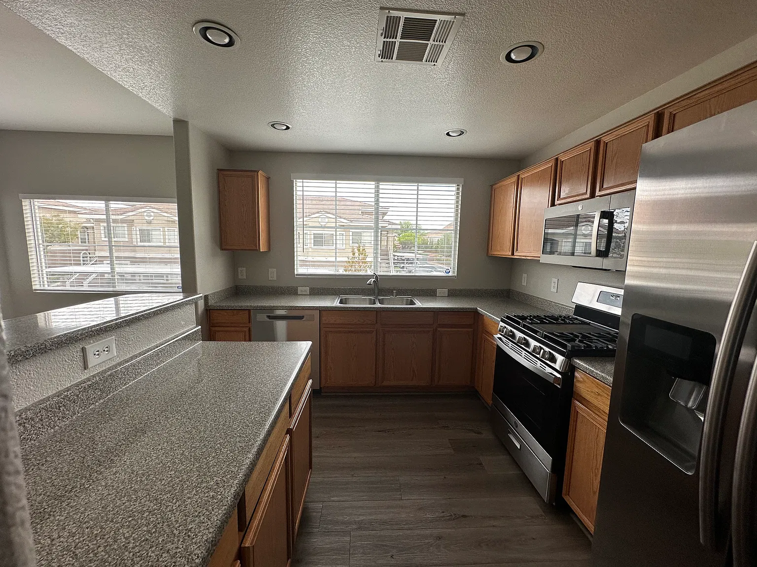 9330 W Maule Ave — Photo 3