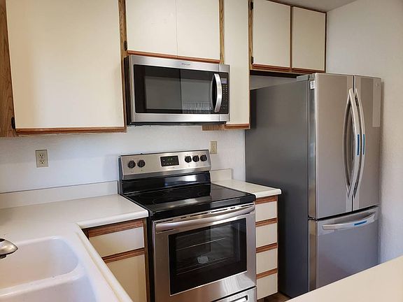 5th image of 11305 Avenida De Los Lobos APT E
