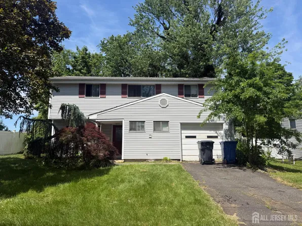 19 Hastings Rd, Old Bridge, NJ 08857