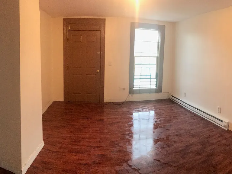 85 Main St #1 — Photo 6