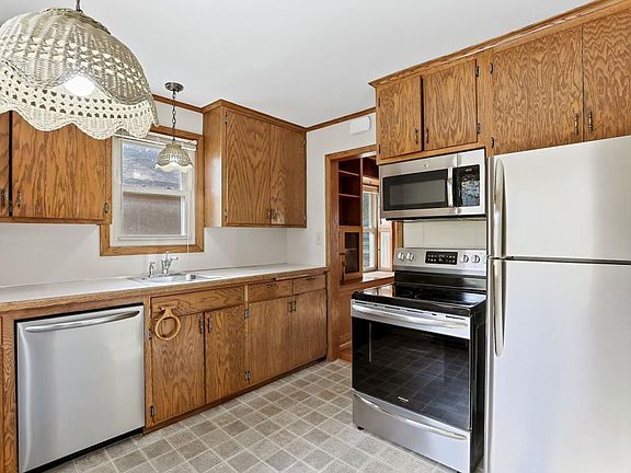 4th image of 6813 Washburn Ave S