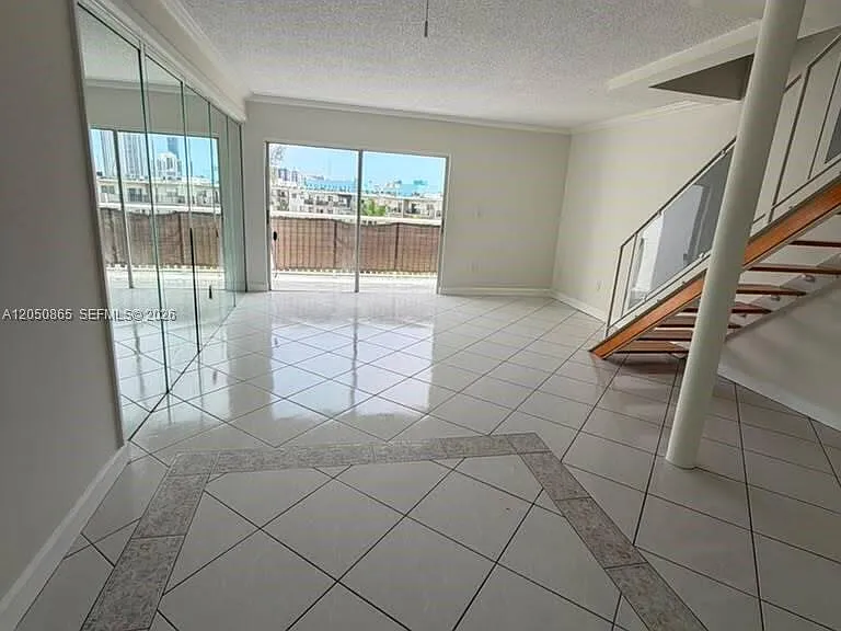 17800 Atlantic Blvd #Penthouse 15 — Photo 9