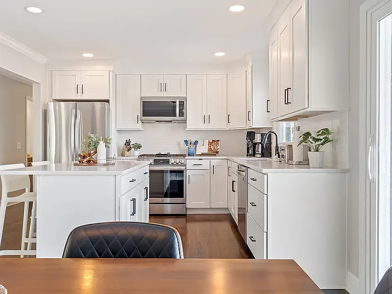 5102 Beauregard Ln — Photo 4