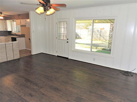 4th image of 3358 Parkcrest Dr