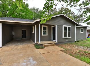108 Mel St, Winters, TX 79567