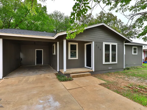 108 Mel St, Winters, TX 79567