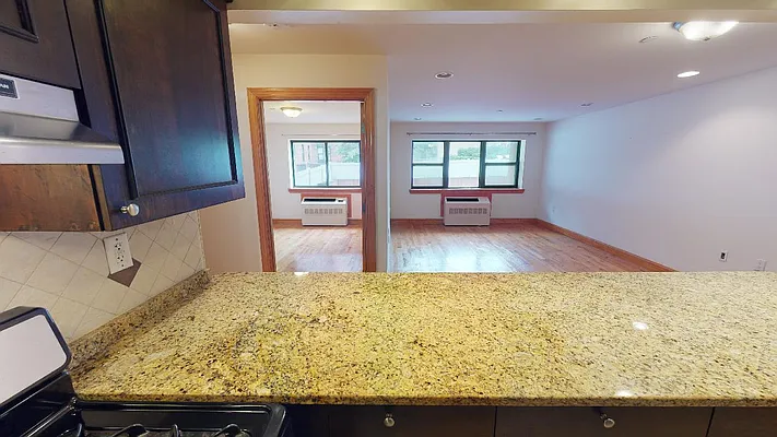 Rented by Metro Garden Realty NYC | media 12