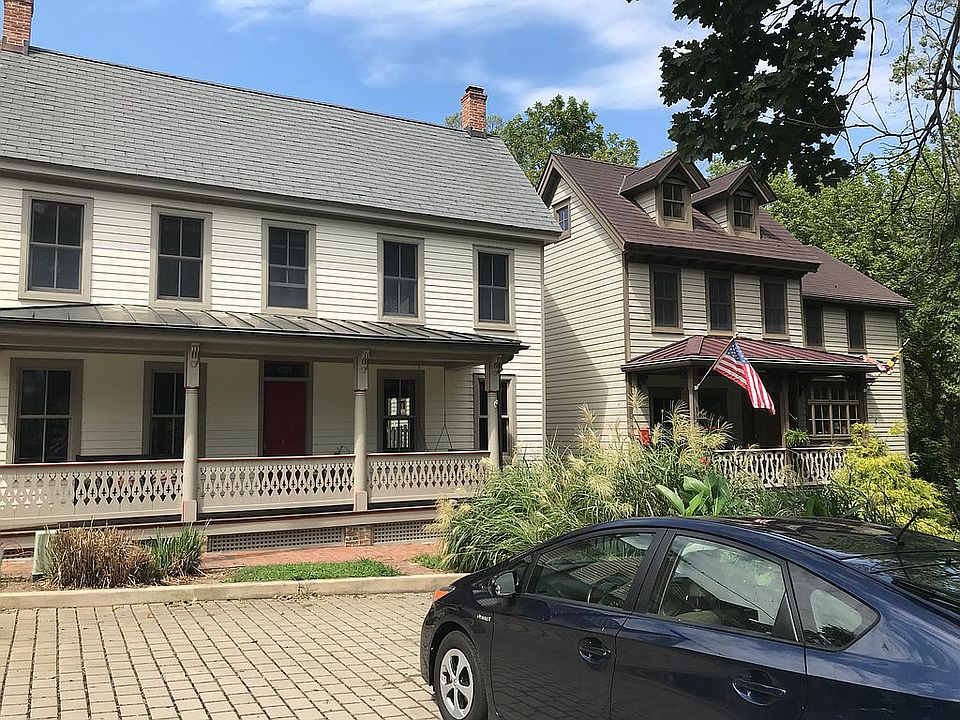 1st image of 214 N Mill St