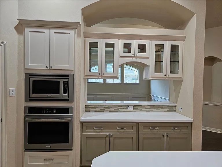 3218 Waters Edge Dr — Photo 6