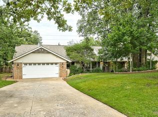 1725 Walnut Cove Rd, Edmond, OK 73013
