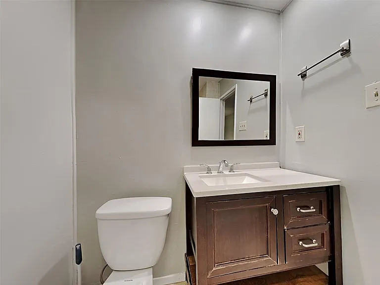 1504 Carnation Dr — Photo 16
