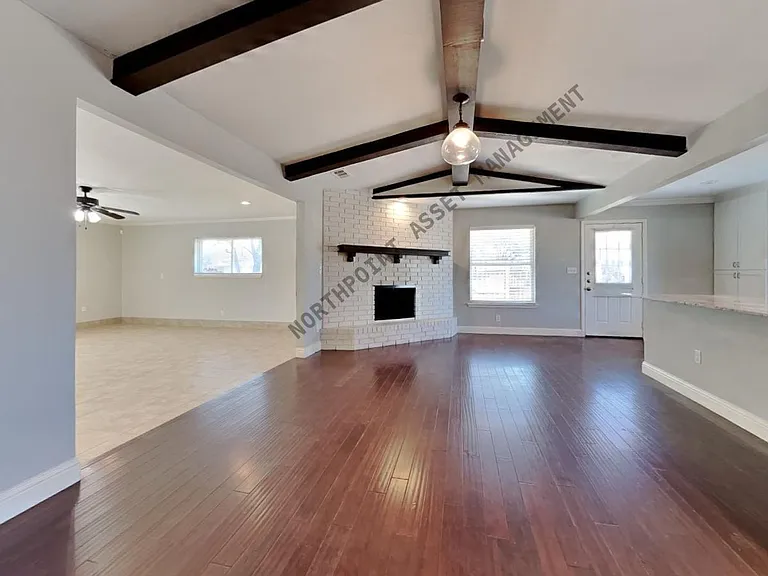 2724 Russwood Ln — Photo 5