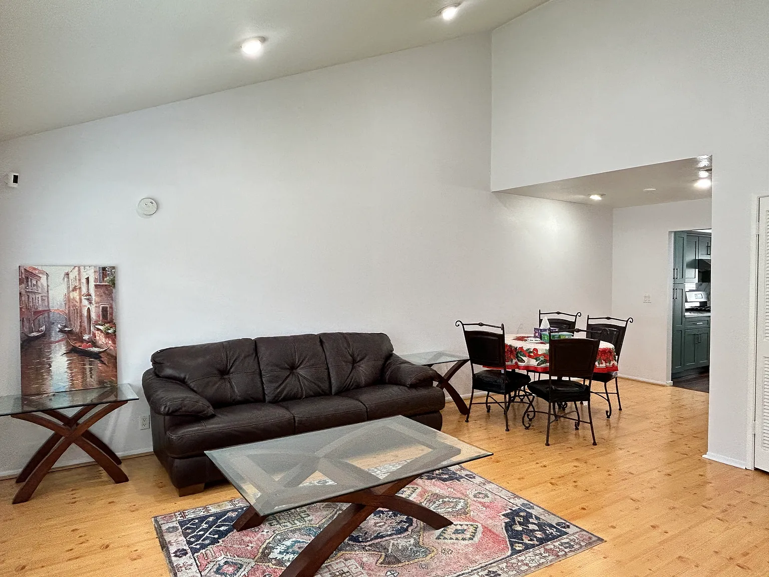 2 bed, 1505 sqft, $3,300 — Photo 4