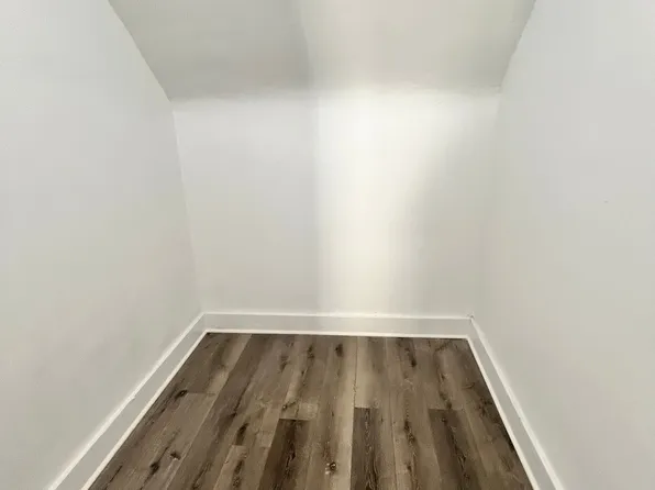 96 Lembeck Avenue image 3 of 5