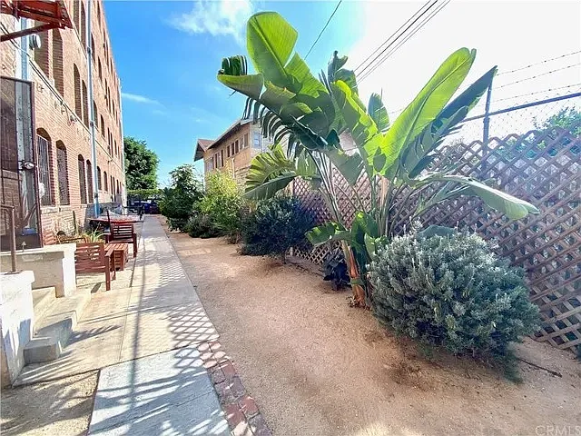 4125 S Figueroa St #407 — Photo 14