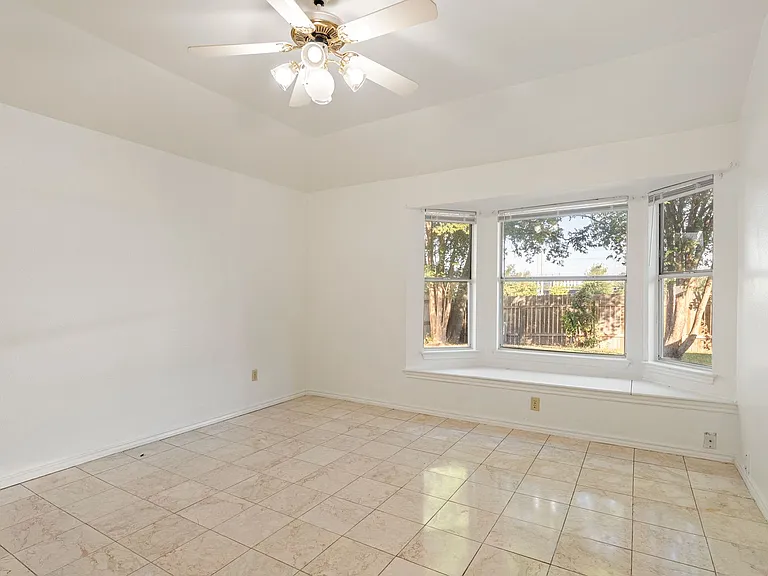 13216 Bennington Ln — Photo 15