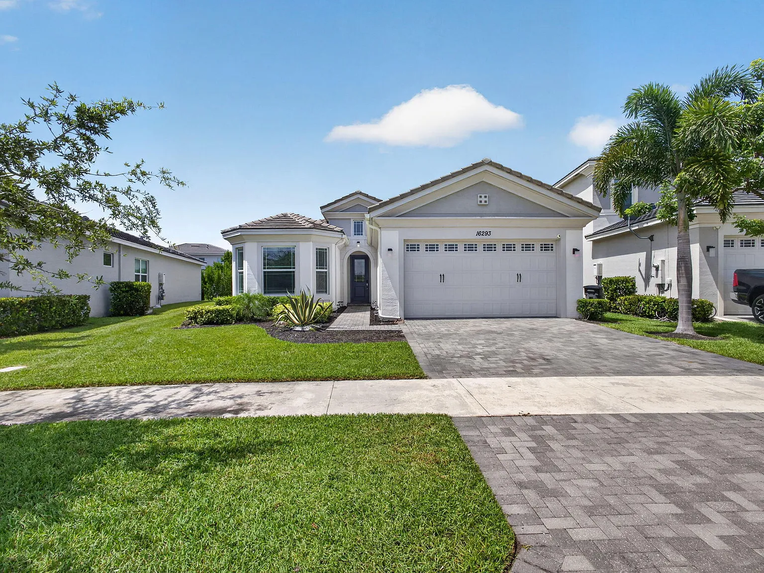4 bed, 2.0 bath, 1913 sqft, $4,100 — Photo 4