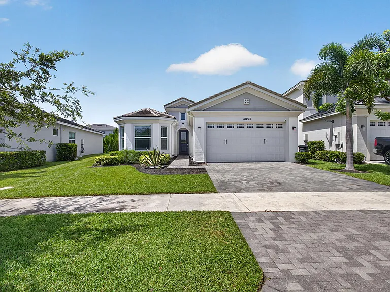 16293 Melogold Dr — Photo 4