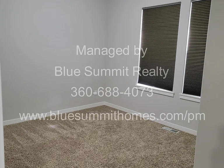 105 Brodie St SE — Photo 11