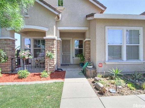 3rd image of 1600 Soledad Dr