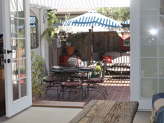 BONUS ROOM W/ PATIO ENTRY