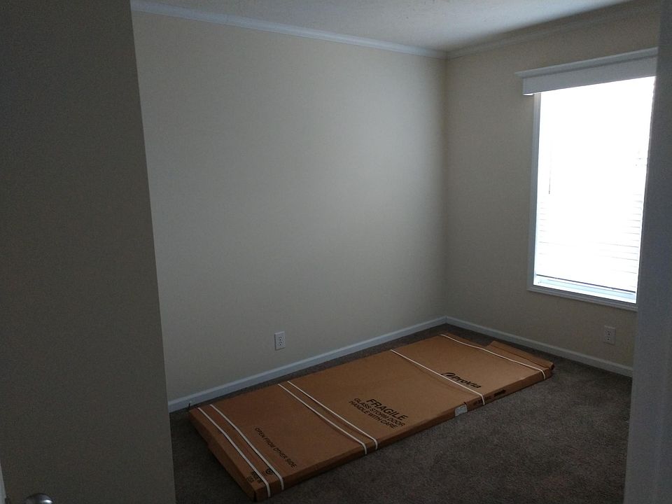 2nd image of 518 Eckschtay St