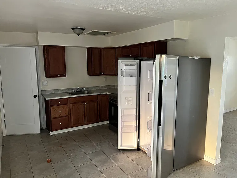 1778 Ebenezer Ct — Photo 5