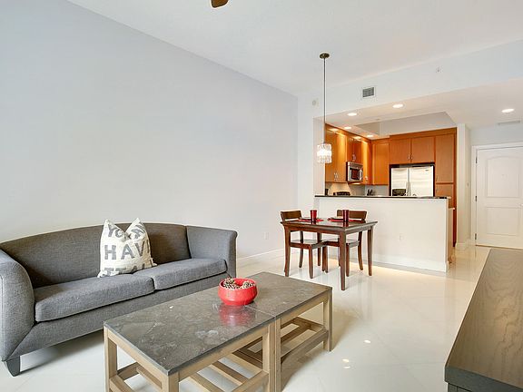 3rd image of 701 S Olive Street #709