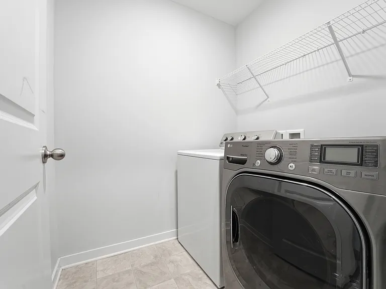 3040 Wyntree Dr — Photo 6