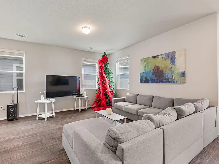 242 Barley Ln — Photo 8