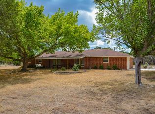 174 Pleasant View Dr, Kerrville, TX 78028