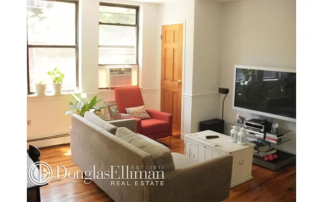 Rented by Douglas Elliman | media 20