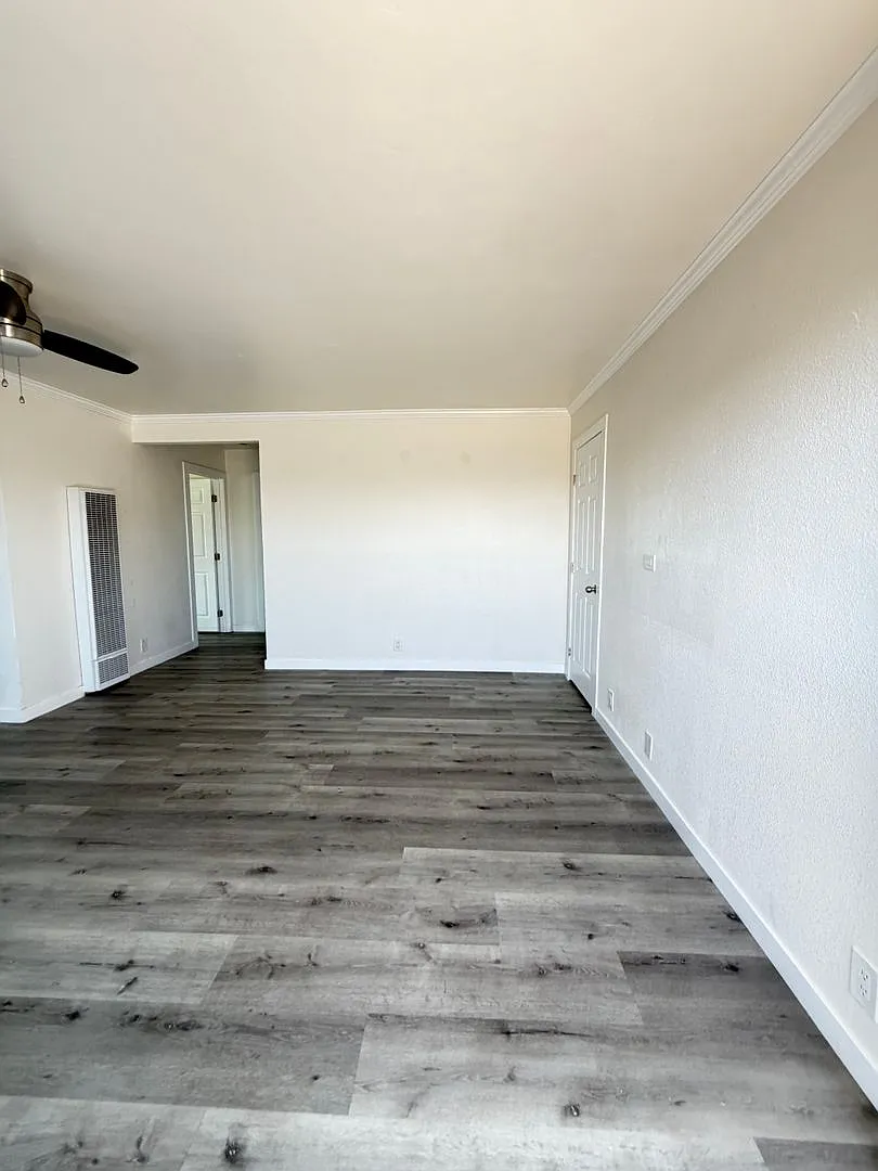 Fantastic & Modern Corner Unit w/ Private Patio — Photo 2