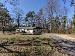 1021 Plainview Dr, Marietta, GA 30066