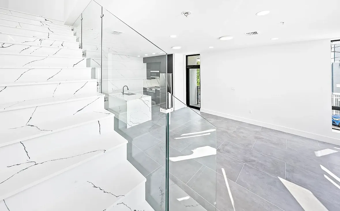 3 bed, 1500 sqft, $4,200 — Photo 3