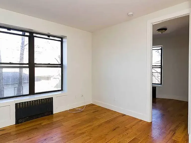 567 E 22nd St #2A — Photo 1